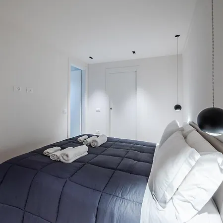 Vittoria Apt Luxury E Design In Duomo ברשה